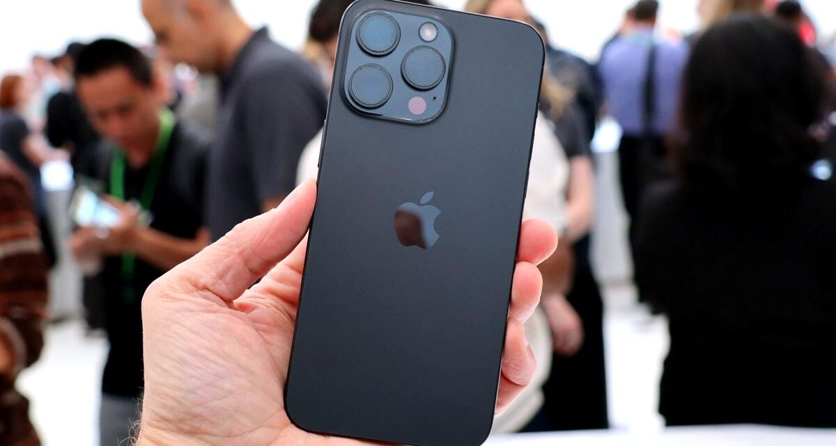 Experiencing the iPhone 15 Pro Max: A Subtle Glimpse into the Future