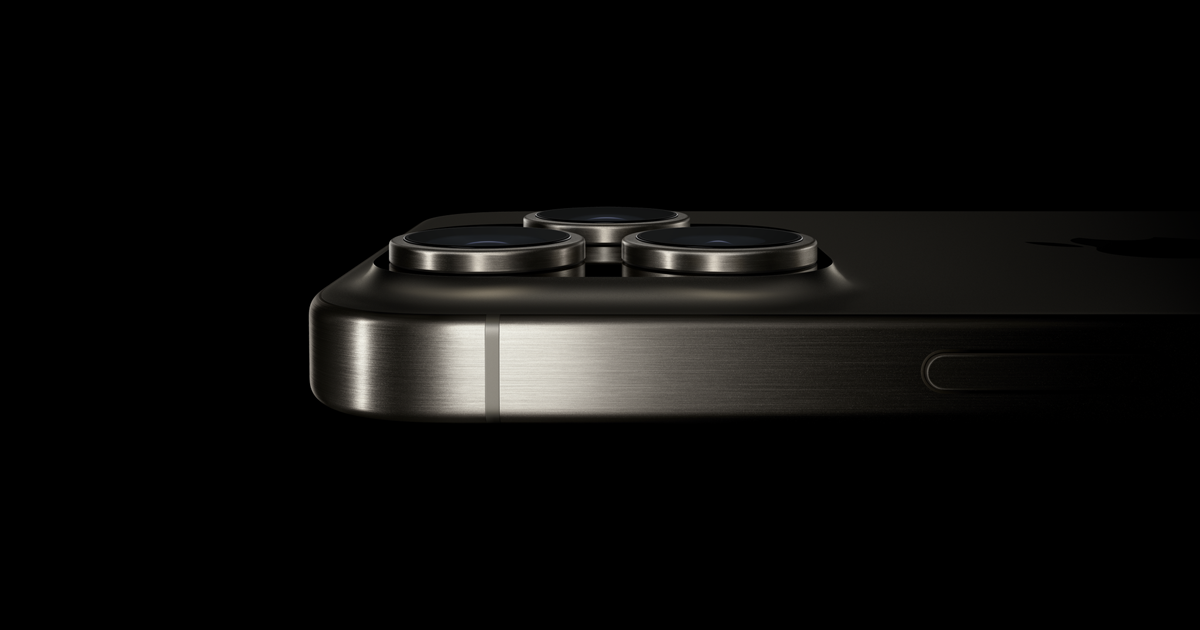 Apple’s Upcoming ‘Truly Wireless’ Powerbeats Pro Earphones Begin Appearing on Billboards